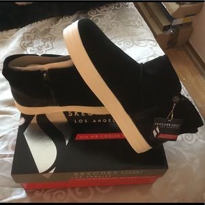 Skechers Street Chukka Ankle Bootie